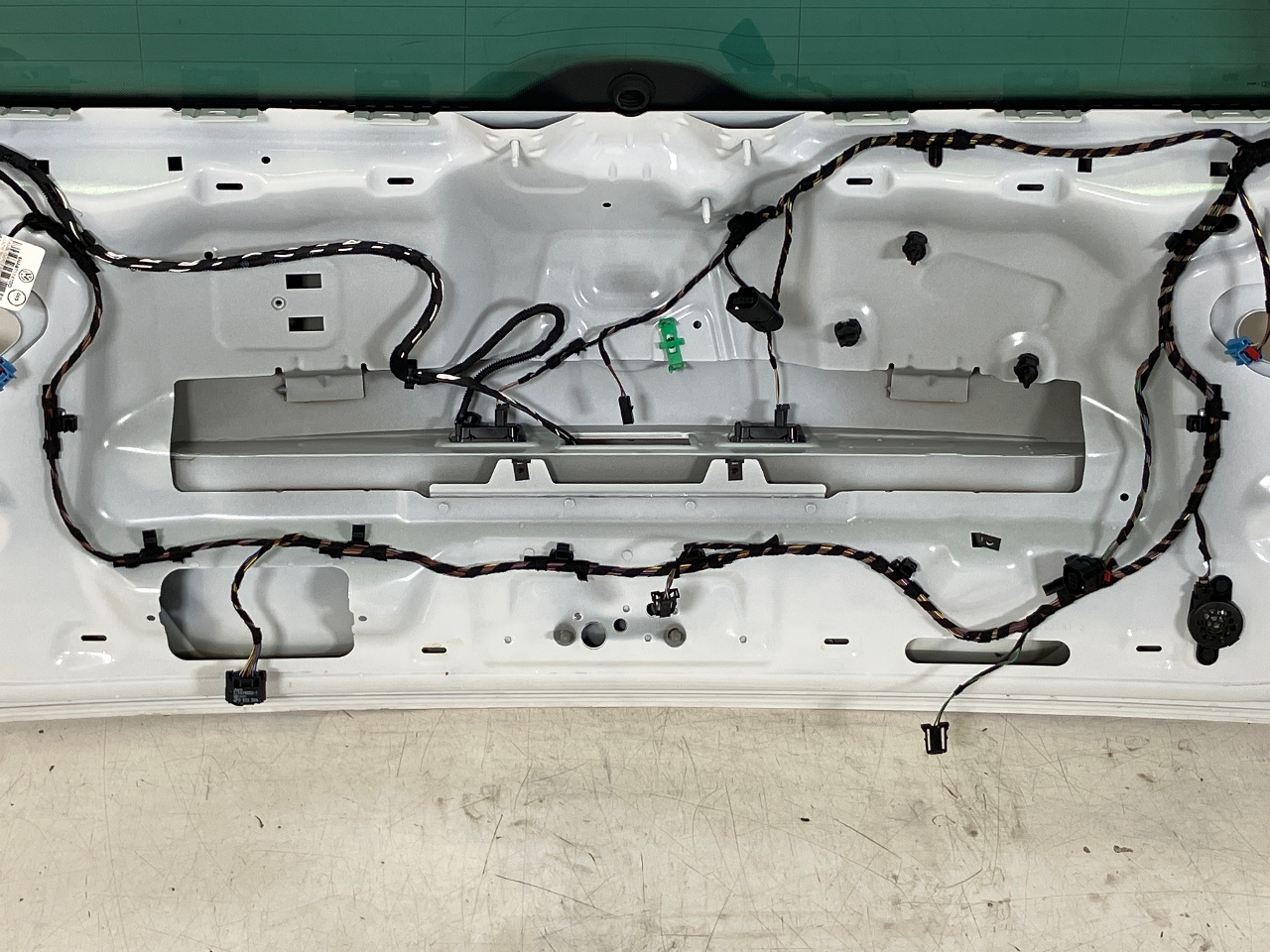 VOLKSWAGEN Tiguan 2 generation (2016-2024) Bagāžnieks 5NA827025M 21346893