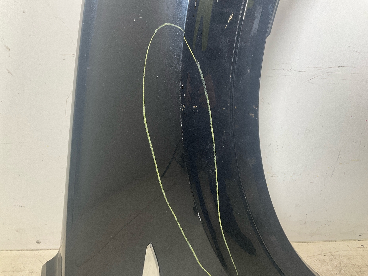 VOLKSWAGEN Touareg 3 generation (2018-2024) Priekšējais kreisais spārns 760821106 25160814