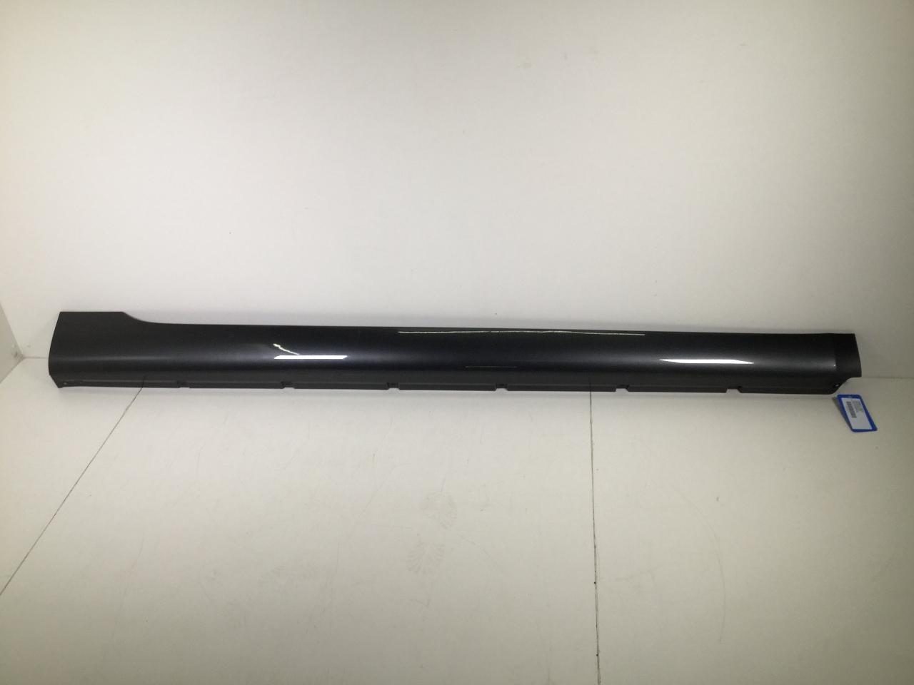 BENTLEY Continental Flying Spur 2 generation  (2008-2013) Right Side Plastic Sideskirt Cover 4W0858200A 21348139