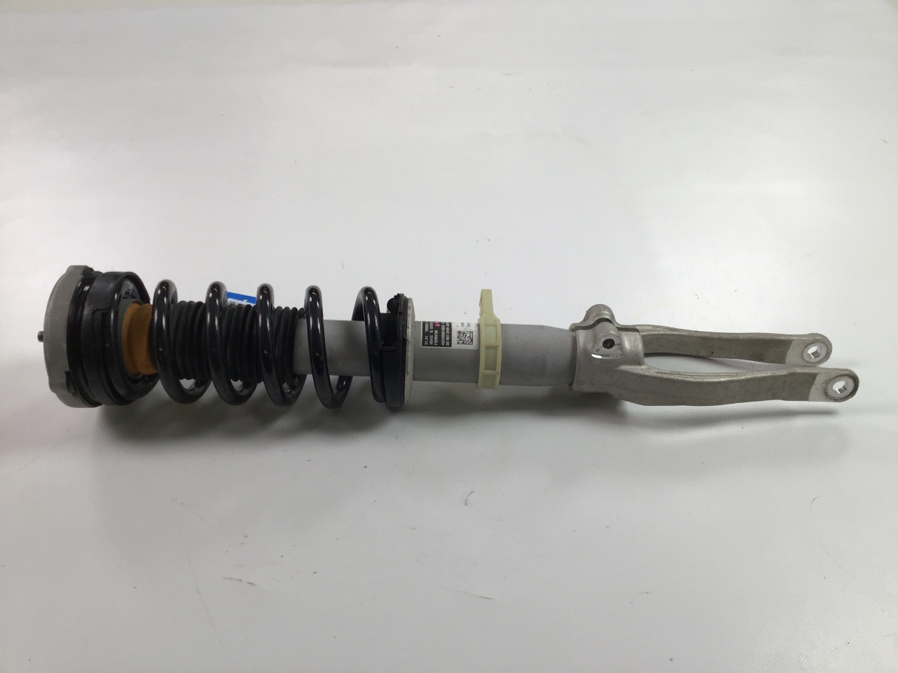 BMW M8 F91/F92/F93 (2019-2023) Front Right Shock Absorber 7856896 21339951