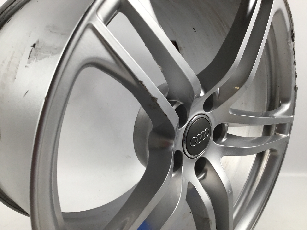 AUDI R8 1 generation (2007-2015) Wheel 420601025C 21342688